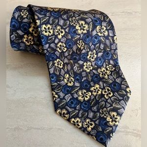 The Museum Company blue & cream yellow classic silk tie